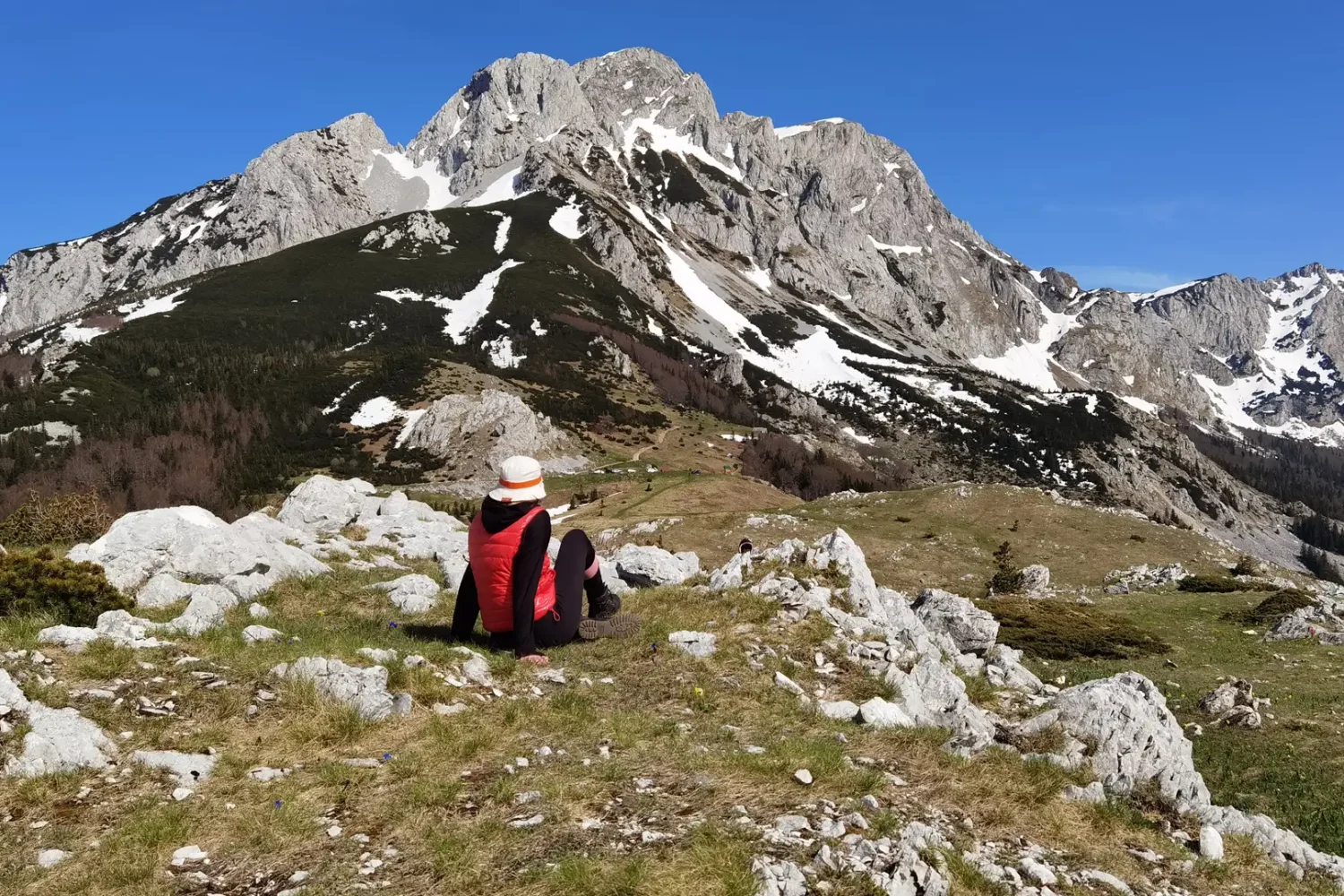 Hiking Maglic mountain, highest peak in BiH
