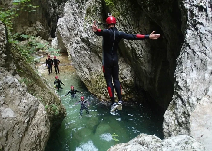 What is canyoning adventure
